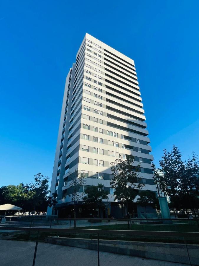 Fira De Barcelona City View Apartment With Garage Parking L'Hospitalet de Llobregat Exterior photo